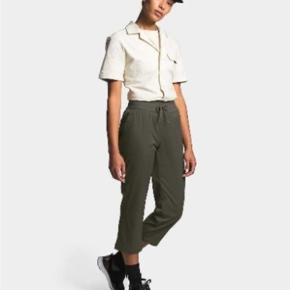 Gray cropped joggers